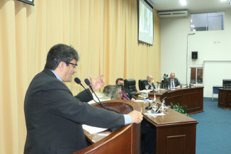 Vereadores vão apresentar projeto que proíbe 'passaporte sanitário'