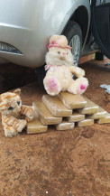 Polícia apreende cocaína camuflada em pelúcias