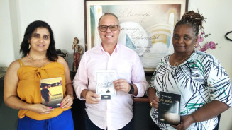 Escritores de Dourados lançam livros