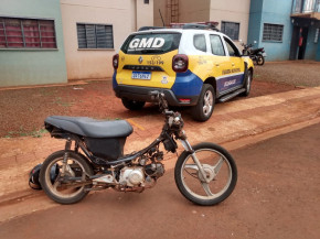 GM apreende adolescente com maconha e recupera biz furtada