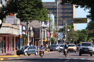 Com arrecadação de quase R$ 1 bilhão, Prefeitura cobra empresários a pagar impostos