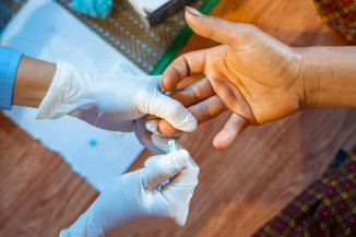 Por menos de um dólar, testes para HIV/sífilis ajudam a eliminar infecção de mães para bebês