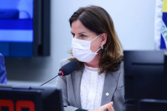 Comissão rejeita pagamento antecipado por produtos médicos usados contra Covid-19