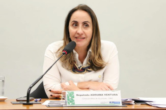 CCJ aprova inclusão de rastreador entre itens obrigatórios de carros oficiais