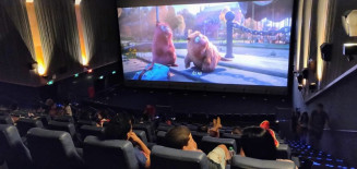 Cinemas em Dourados terão que oferecer sessão especial para pessoas com autismo