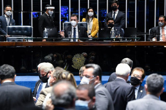 Criação do Auxílio Brasil e do vale-gás ocuparam pauta do Congresso em 2021
