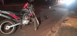 Motociclista morre e carona fica ferido ao serem atingidos por caminhonete