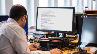 Após dois meses de queda, serviços crescem 2,4% em novembro