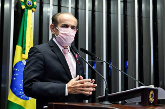 PEC busca conter judicialização de demandas de medicamentos e terapias ao SUS