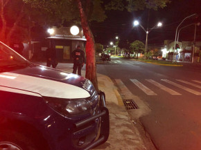 Polícia Militar prende arma de fogo e drogas durante final de semana em Dourados