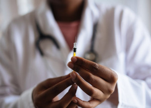Covid-19: novos casos de óbitos em prisões registram aumento de 225% em um mês