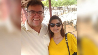 Casal morre em colisão frontal entre carro e caminhão na BR-262