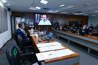 CAS pode votar nova regra para pai usufruir licença-maternidade