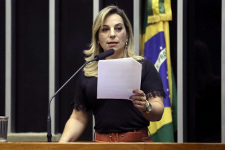Projeto autoriza mudança do nome dos recém-nascidos até 45 dias após registro