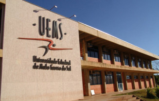 UEMS vai trancar a matrícula de alunos que não tomaram a vacina