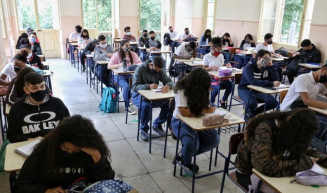Projeto permite que aluno de alto desempenho entre na universidade antes de concluir o ensino médio