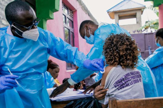 Líderes mundiais lançam apelo de US$ 23 bi para acabar com a pandemia