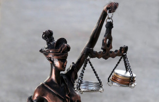 Mulheres na ciência: tribunais adotam repositório de trabalhos acadêmicos