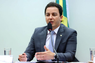 Projeto pune quem parar o veículo para brigar no trânsito
