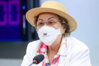 Proposta prevê emissão gratuita da identidade ao idoso hipossuficiente