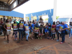 Educadores cobram da prefeitura reposição de índices em atraso