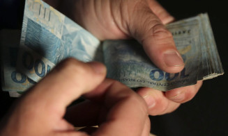 Projeção de inflação é revista de 4,9% para 5,6% em 2022