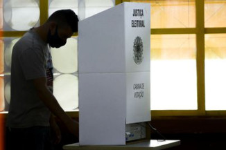 "Janela" para deputados trocarem de partido abre nesta quinta-feira