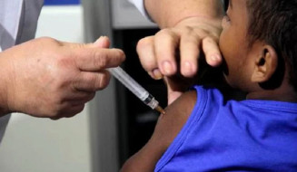 Quase 60% das crianças não tomaram vacina contra Covid em MS