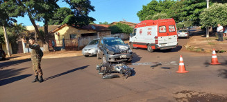 Acidente envolvendo carro e moto deixa homem em estado gravíssimo