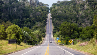 Ministério do Turismo consolida regras e condições para prestadores de serviços de transporte turístico terrestre