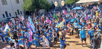 Greve dos professores chega ao 3º dia em Dourados