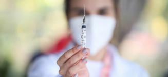 Brasil é o terceiro país no mundo que mais aplica doses de reforço na população