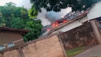 Briga em boate termina com casa incendiada em Dourados