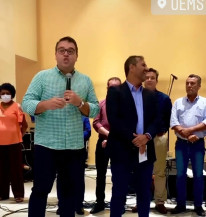 Alan diz que é 'impraticável' pagar reajuste de 33% aos professores