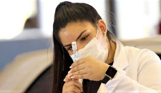 Vacinação de adolescentes com a primeira dose já ultrapassou 90% do público estimado