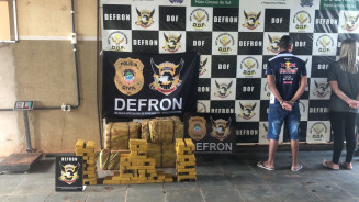 Amigos são presos por armazenar drogas em casa no Água Boa