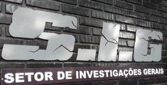 Ladrão rouba mercado e ameaça proprietário com tesoura de cortar grama