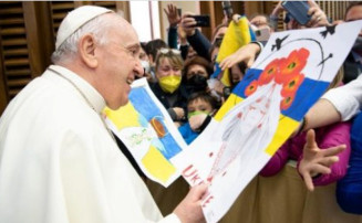 Papa Francisco falou sobre o tema “A paz da Páscoa” e reafirmou a oração, o perdão e o amor como armas do Evangelho