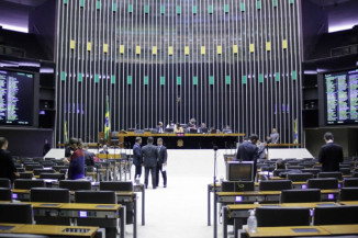 Câmara pode votar nesta segunda-feira proposta que cria Programa Internet Brasil
