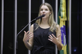 Projeto regulamenta atividade de apoio a crianças hospitalizadas