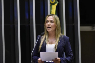 Projeto inclui procedimento estético entre as atribuições do enfermeiro