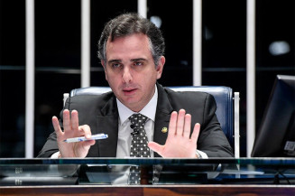 Senadores homenageiam povos indígenas e alertam para violação de direitos
