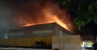 Mercado atacadista pega fogo pela segunda vez em Campo Grande