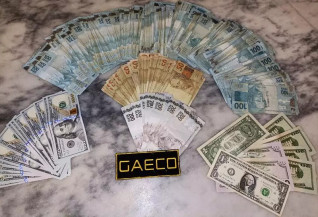 Policiais civis presos na fronteira pediram propina para liberar veículo