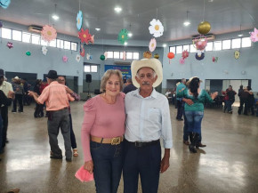 Baile da Melhor Idade reúne mais de 150 participantes no CCI