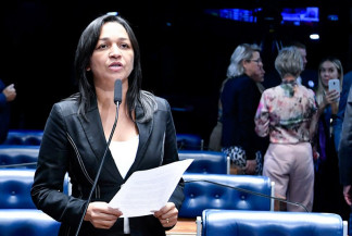 Bancada Feminina fará seminário para estimular participação da mulher na política
