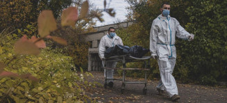 OMS estima que pandemia causou morte de 14,9 milhões de pessoas