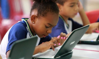 Comissão aprova internet gratuita a aluno com deficiência de escola conveniada com o poder público