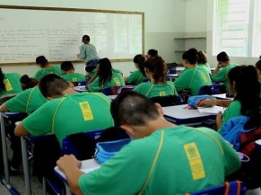 Sancionado projeto que autoriza contratação de professor sem ensino superior