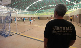 Comissão aprova inclusão dos agentes socioeducativos e polícias penais no sistema de segurança pública